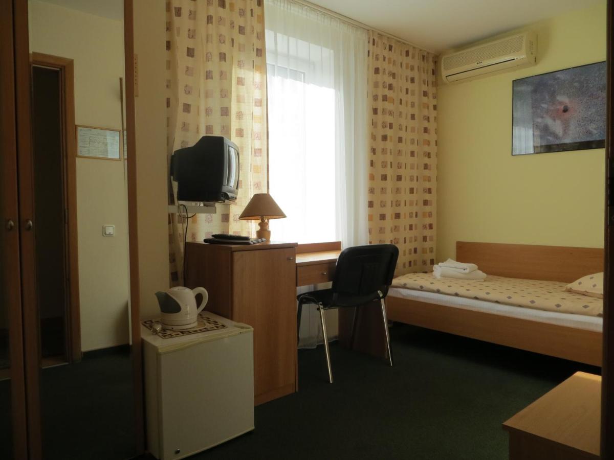 Korona Hotel - Housity