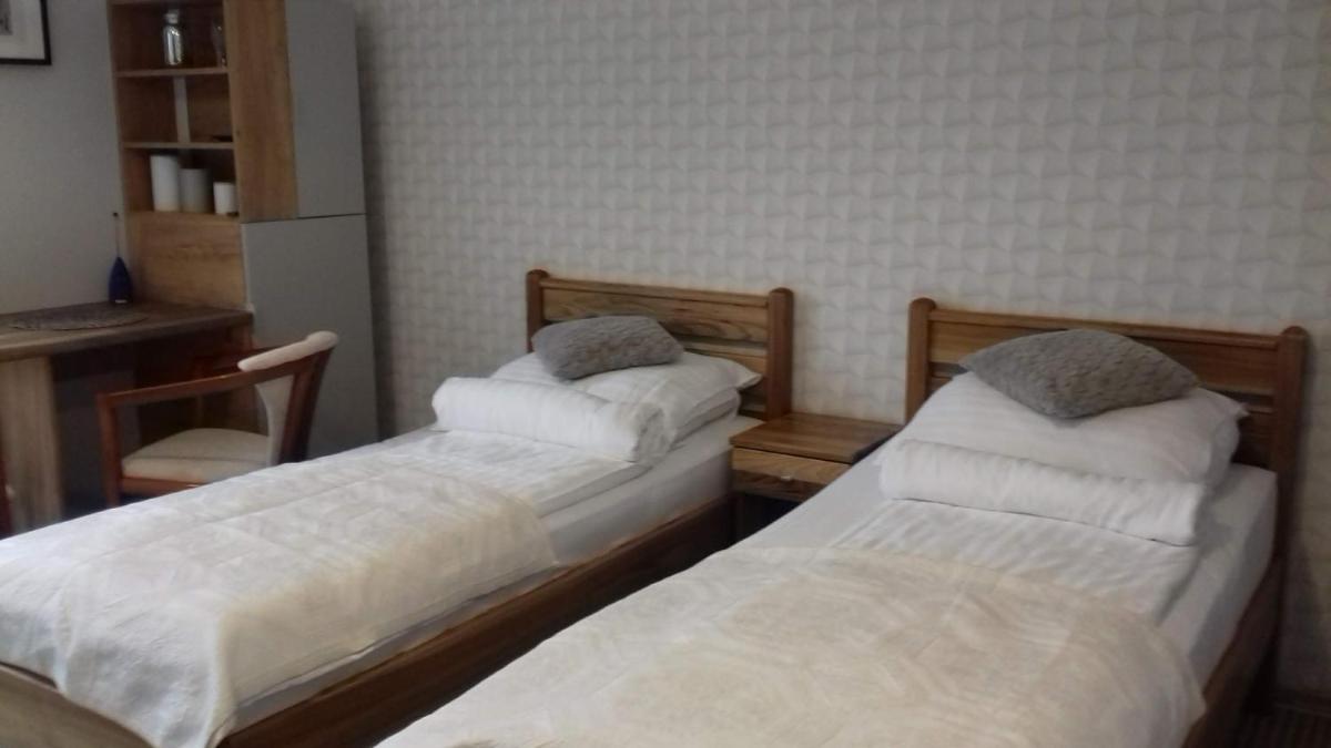 Pokoje-Gorlice-Zawodzie - Housity