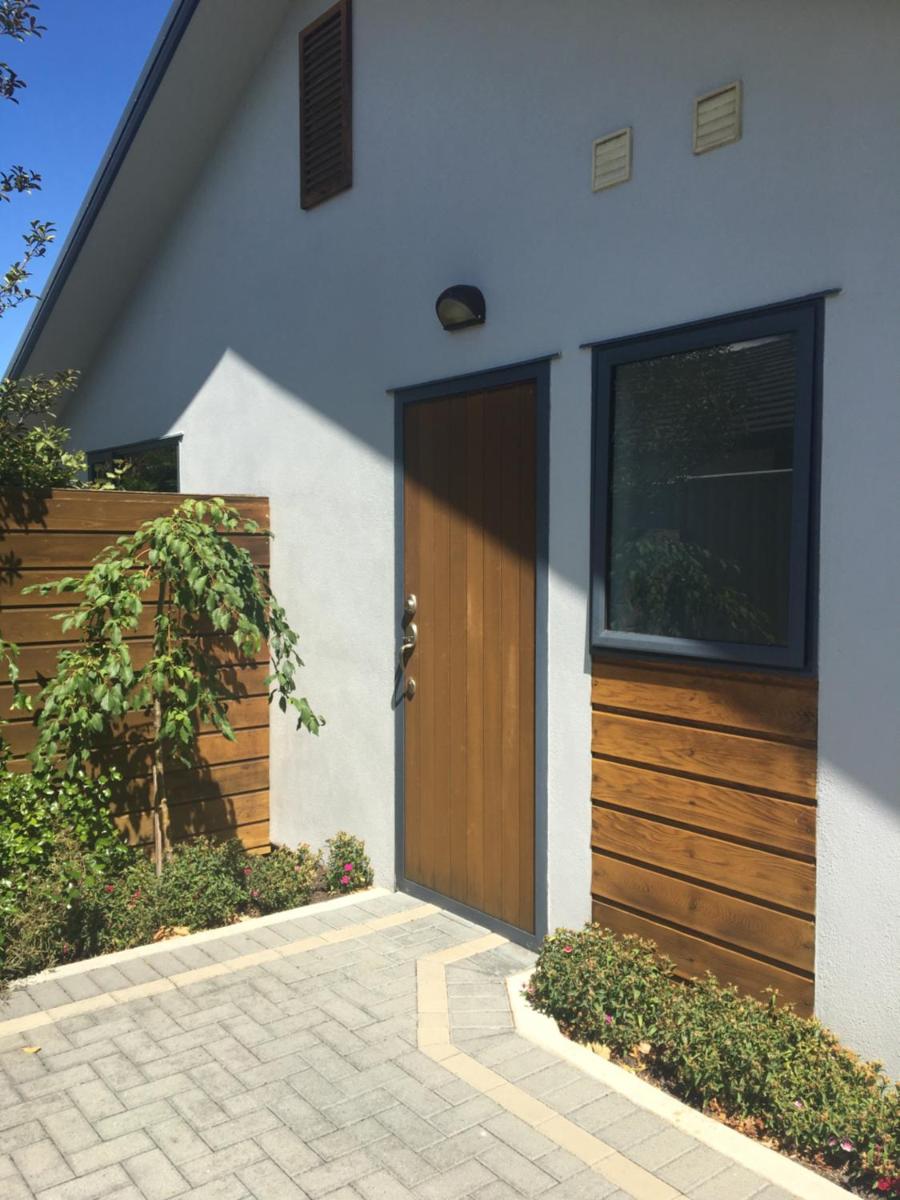 Cromwell Getaway - Housity