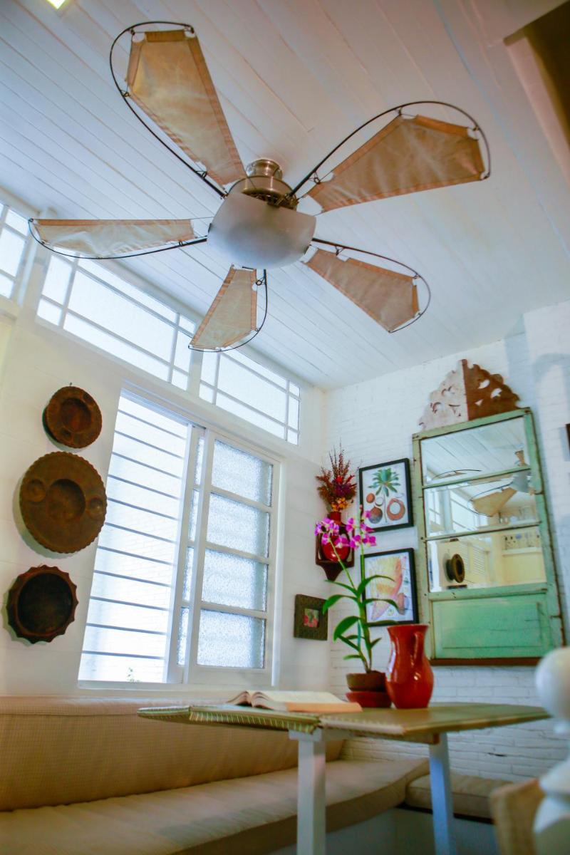 Charming La Casita Mercedes, 5Br and 5TB for Family and Friends Staycation - Housity