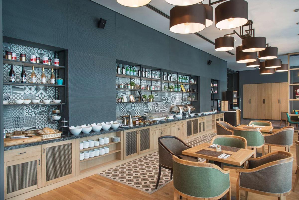 Expo Sofia Hotel - Free Arrival shuttle bus - Free Parking - Free Compliments - Free Wi-Fi - Housity