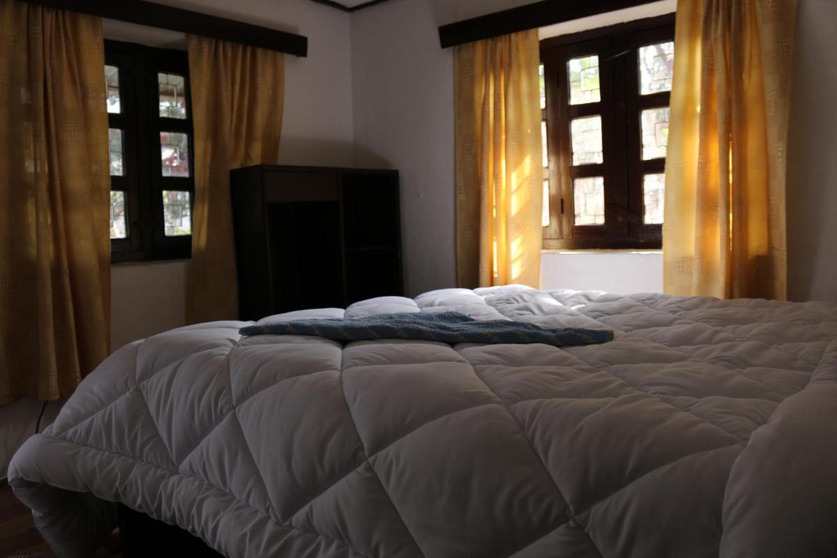 Gurkha Lodge - Housity