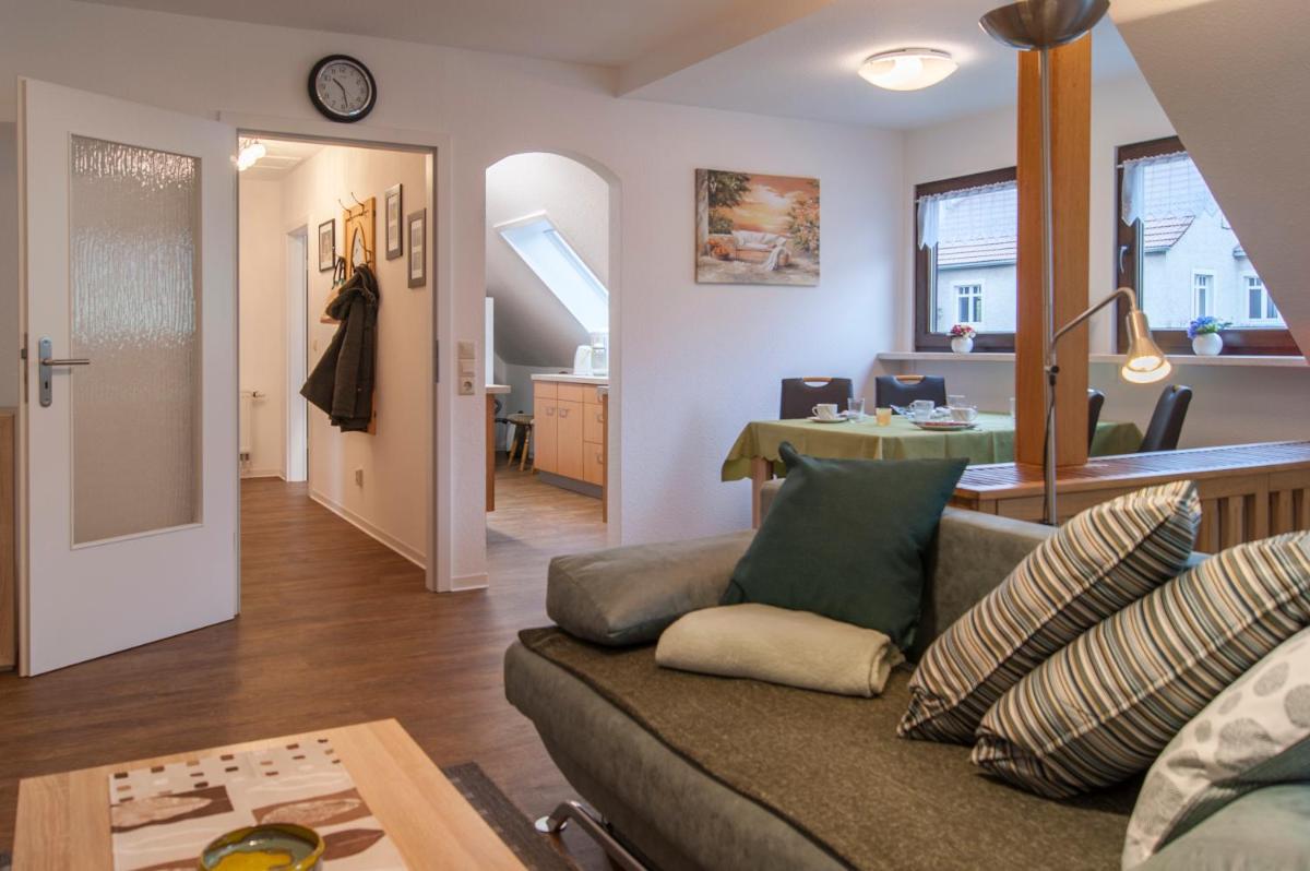Ferienwohnung Am Waldrand - Hizvo