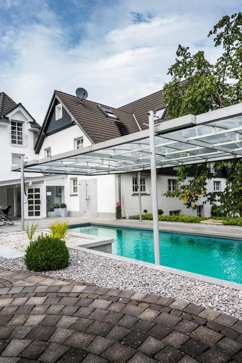 Romantik Hotel Neuhaus - Housity