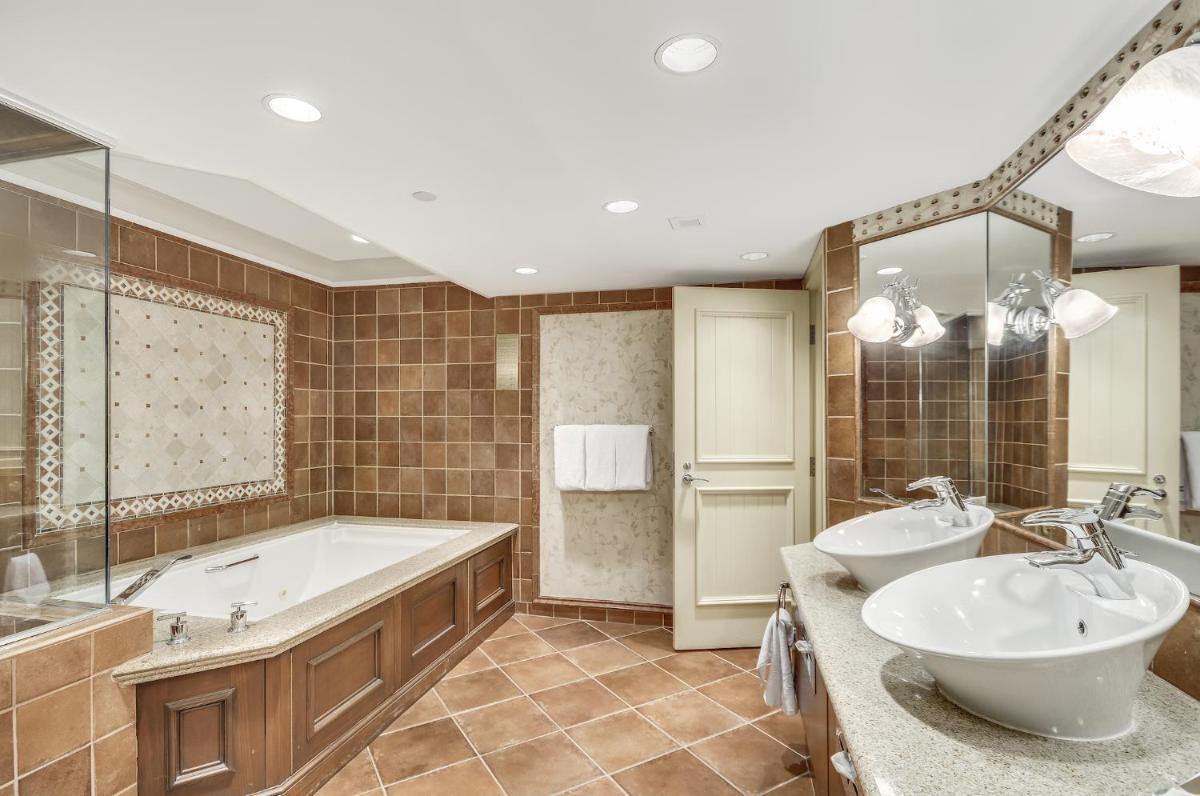 Caesars Atlantic City Hotel & Casino - Housity