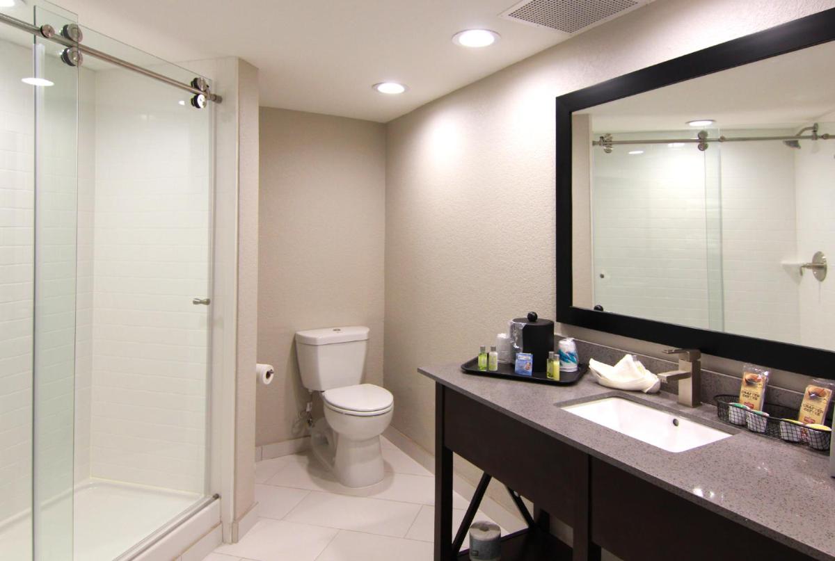 The Hotel Hot Springs - Housity