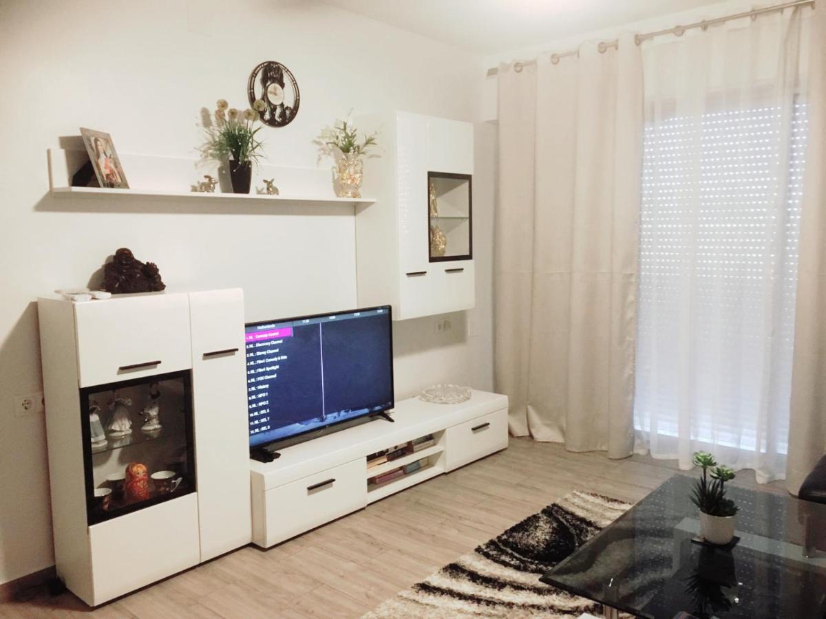 Apartment Punta Prima Rocio Del Mar, Torrevieja, Calle Arrecife - Housity