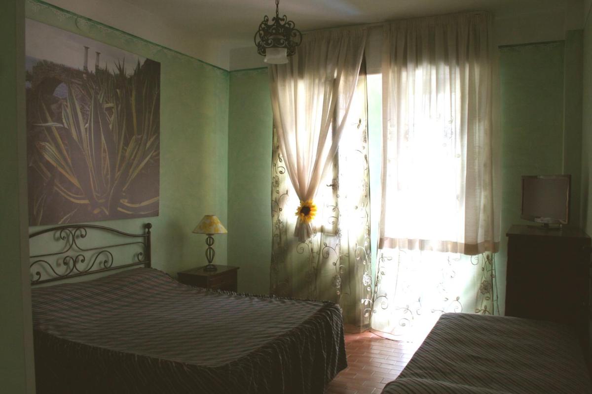 Hotel 5 Terre Nel Sole - Housity