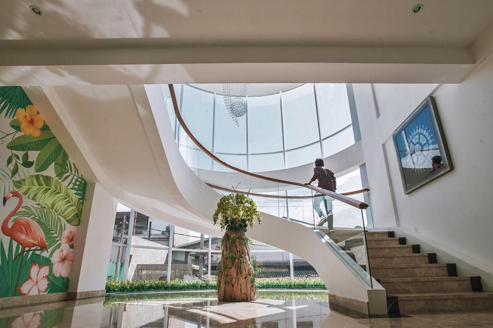 The Azana Hotel Airport Semarang - Housity