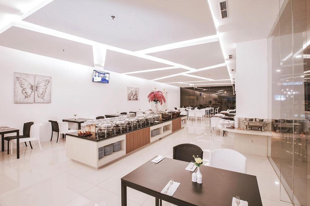 Suitetrails - The Azana Hotel Airport Semarang