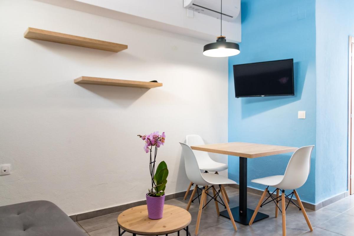 Remis Studios - Housity