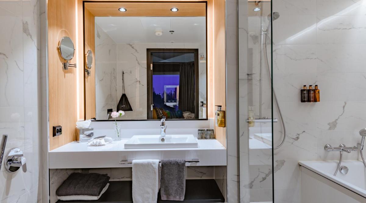 Clarion Hotel Aviapolis - Housity