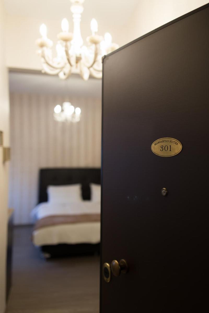 MARGARITA'S SUITES - Housity