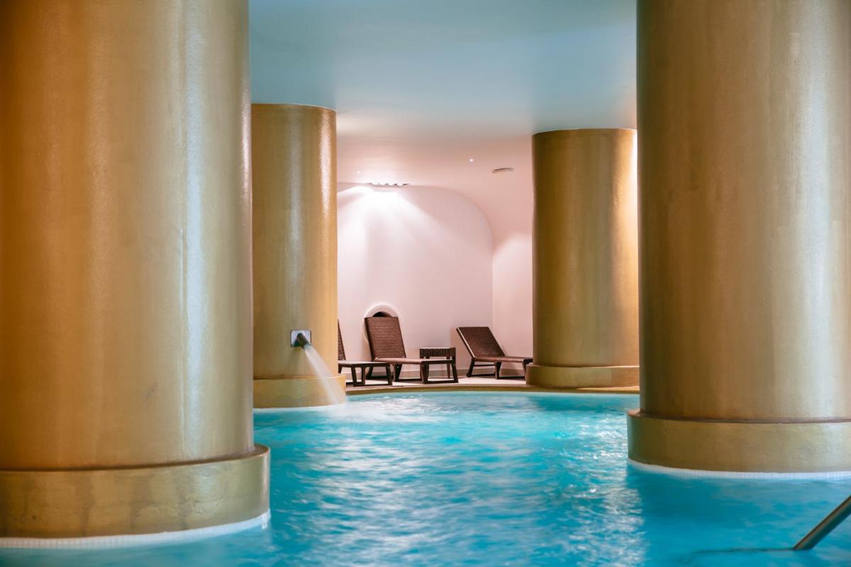 A piscina em ou perto de Axis Vermar Conference & Beach Hotel