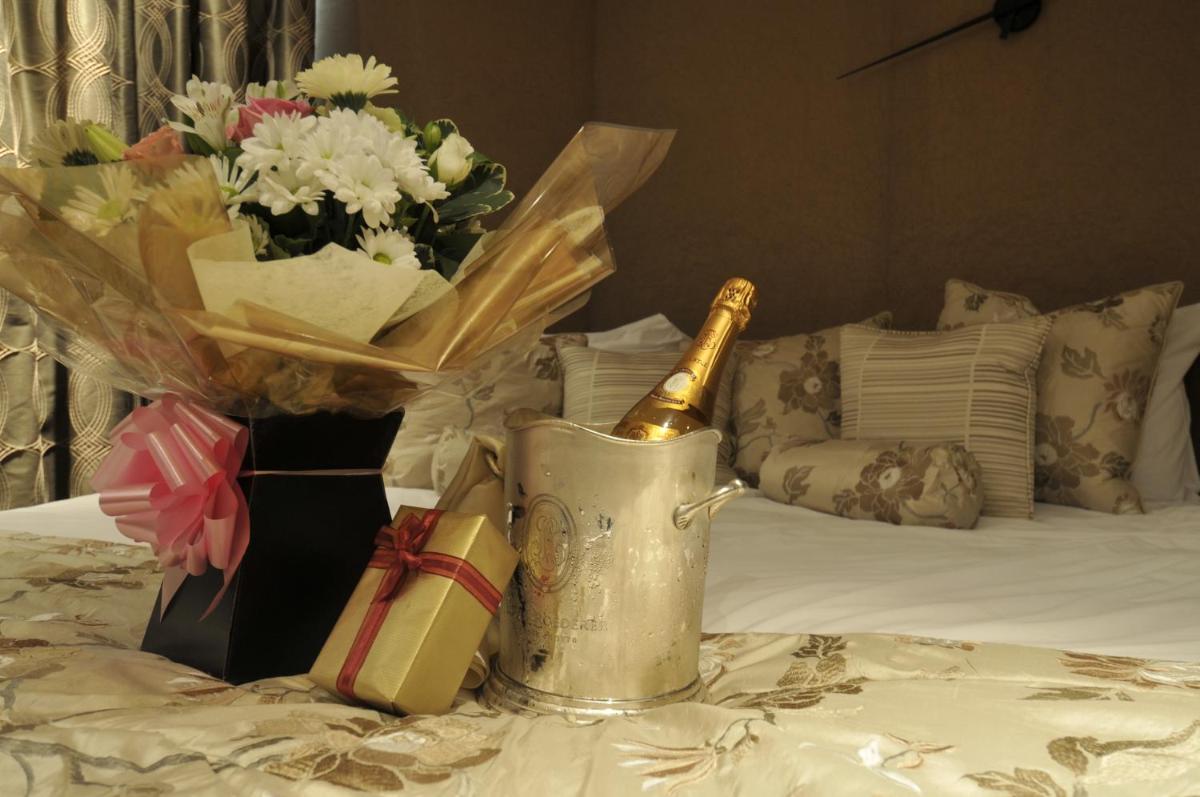 The Golf Hotel Woodhall Spa - Housity