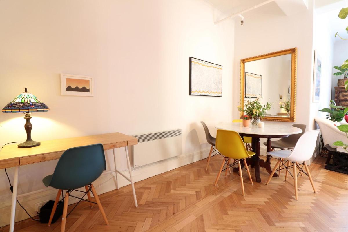 Alcaston House - Parliament House 300m, WiFi, Netflix - Housity