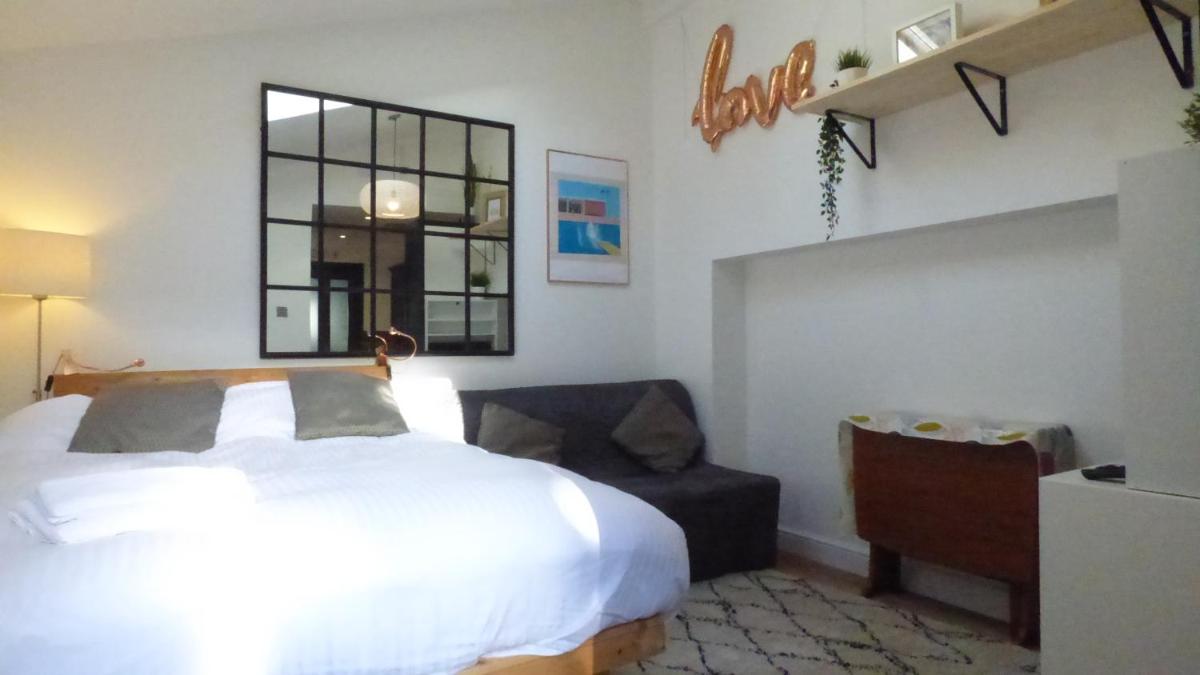 Absolute Clapham - Housity