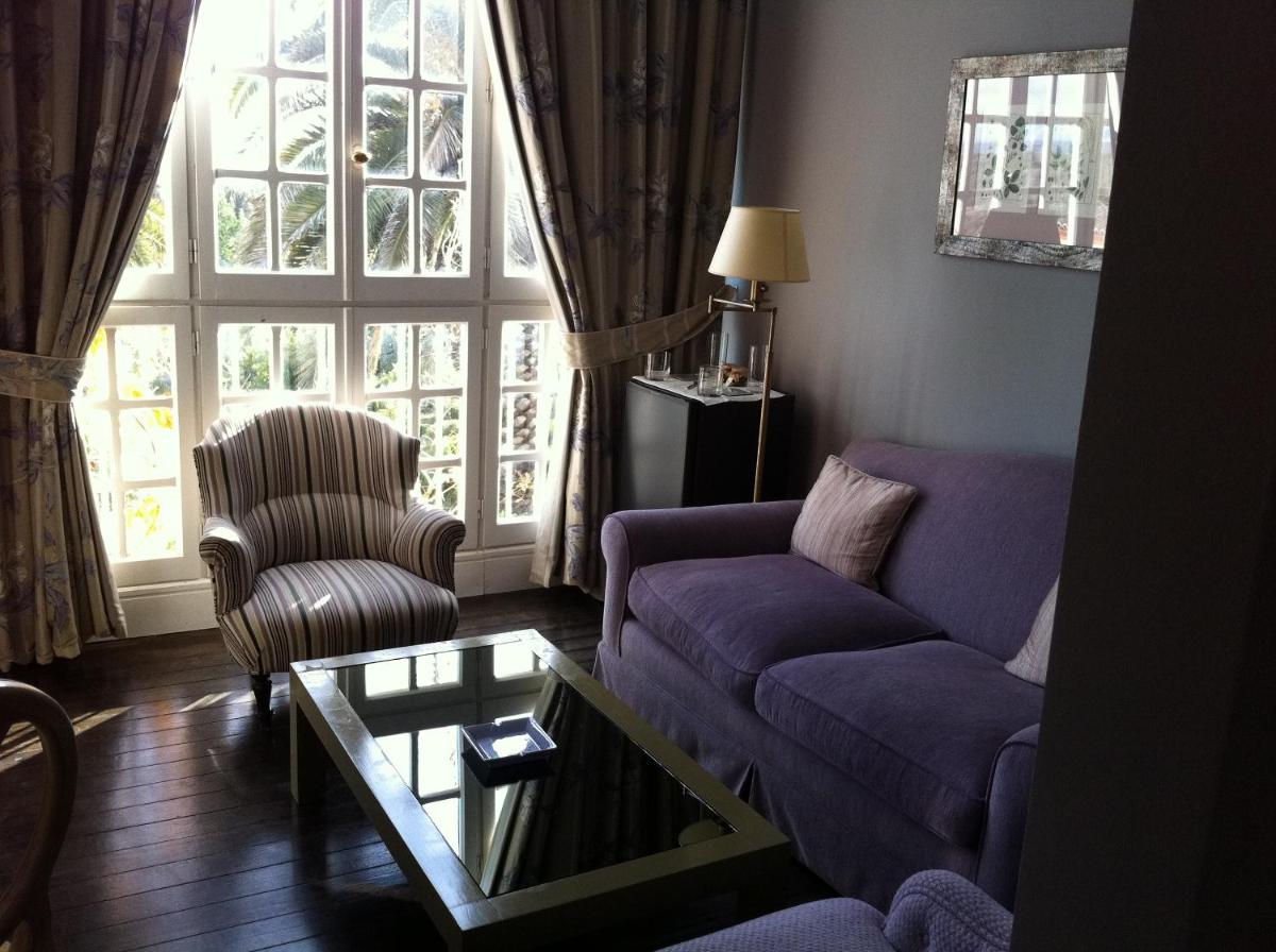 Zona de estar de Hotel Valdepalacios Gourmand 5* GL