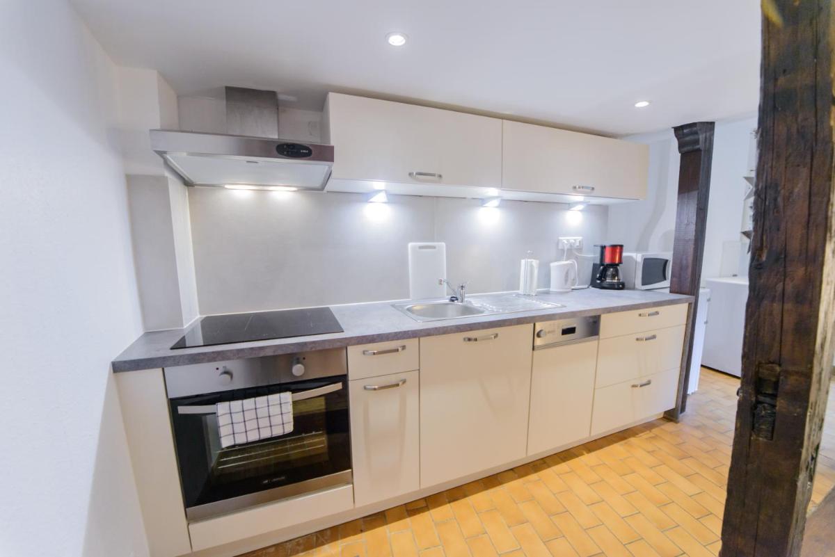 Cosy & quiet flat in historical lively center of Strasbourg - Housity