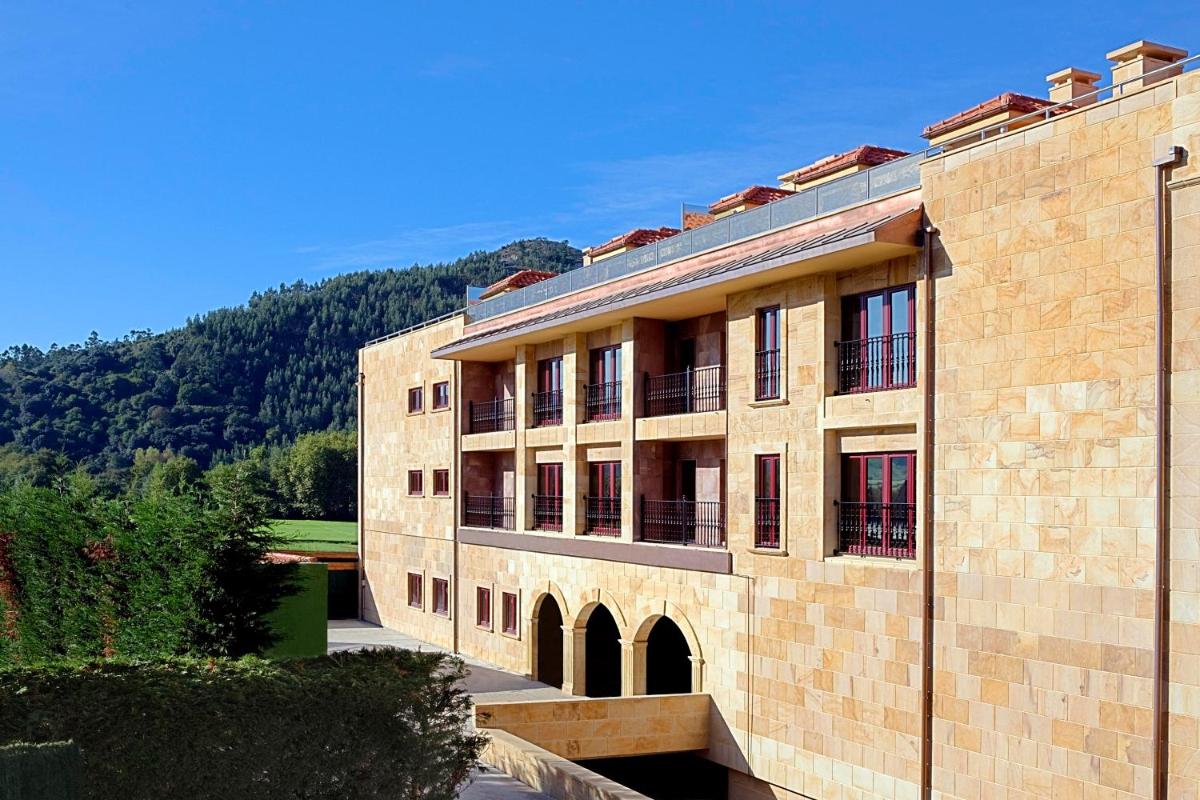 Apartamentos Spa Villa Pasiega - Housity