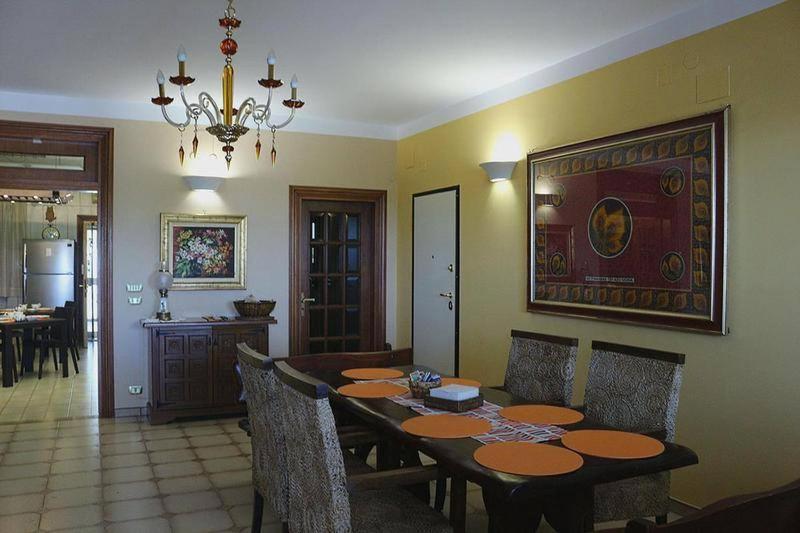 B&B Villa Elvira - Housity