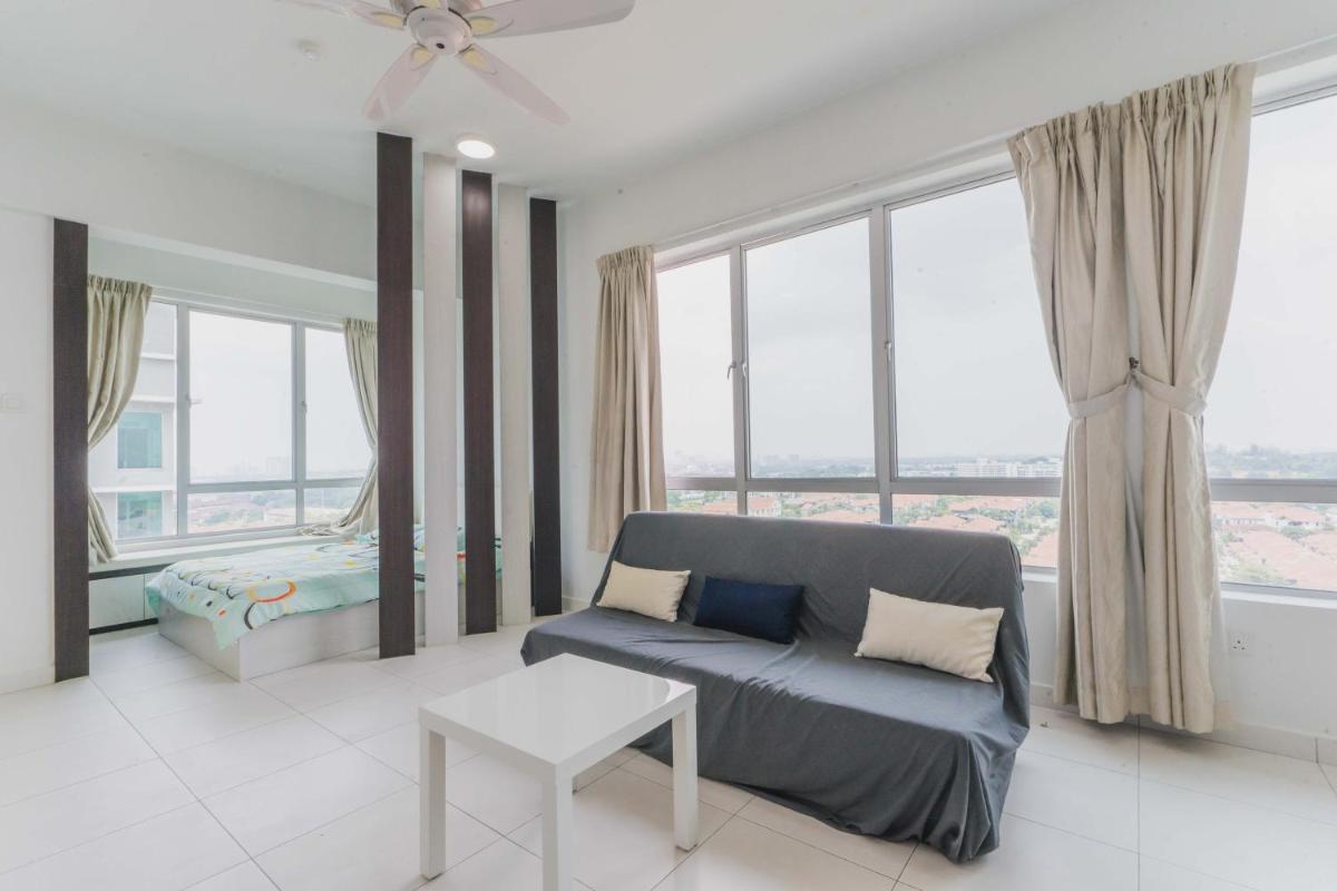 Shawn's Akademic Suites Sky View B#11-27 (肖恩天空之城) at Mount Austin - Housity