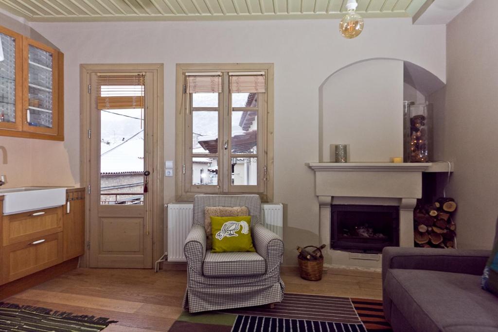 Parnassiko Guest House - Housity