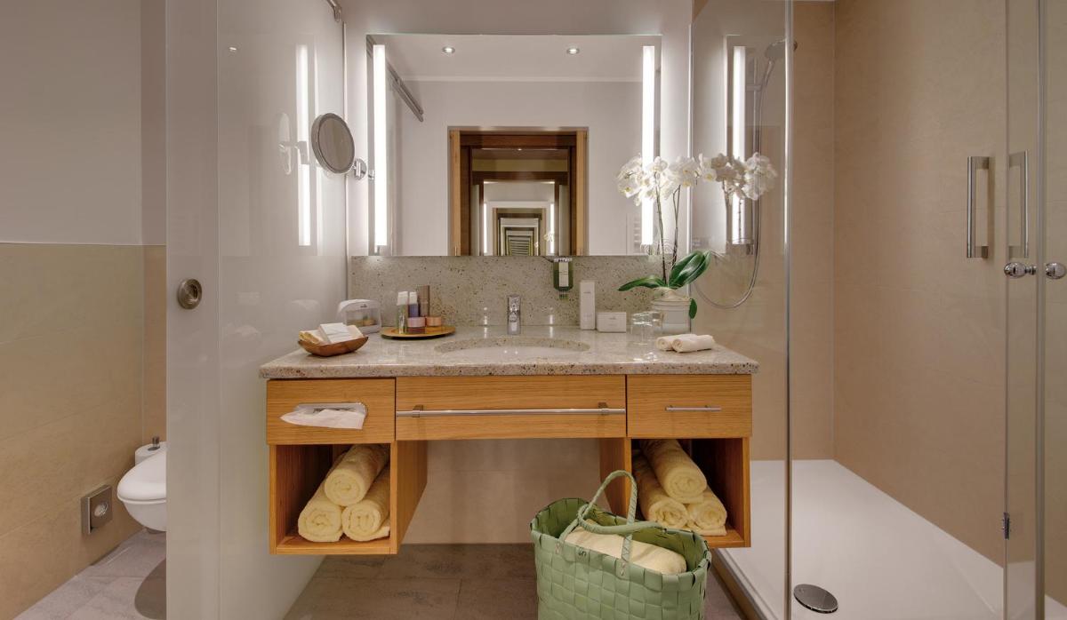 Hotel Sonnengut Wellness - Therme - Spa - Housity