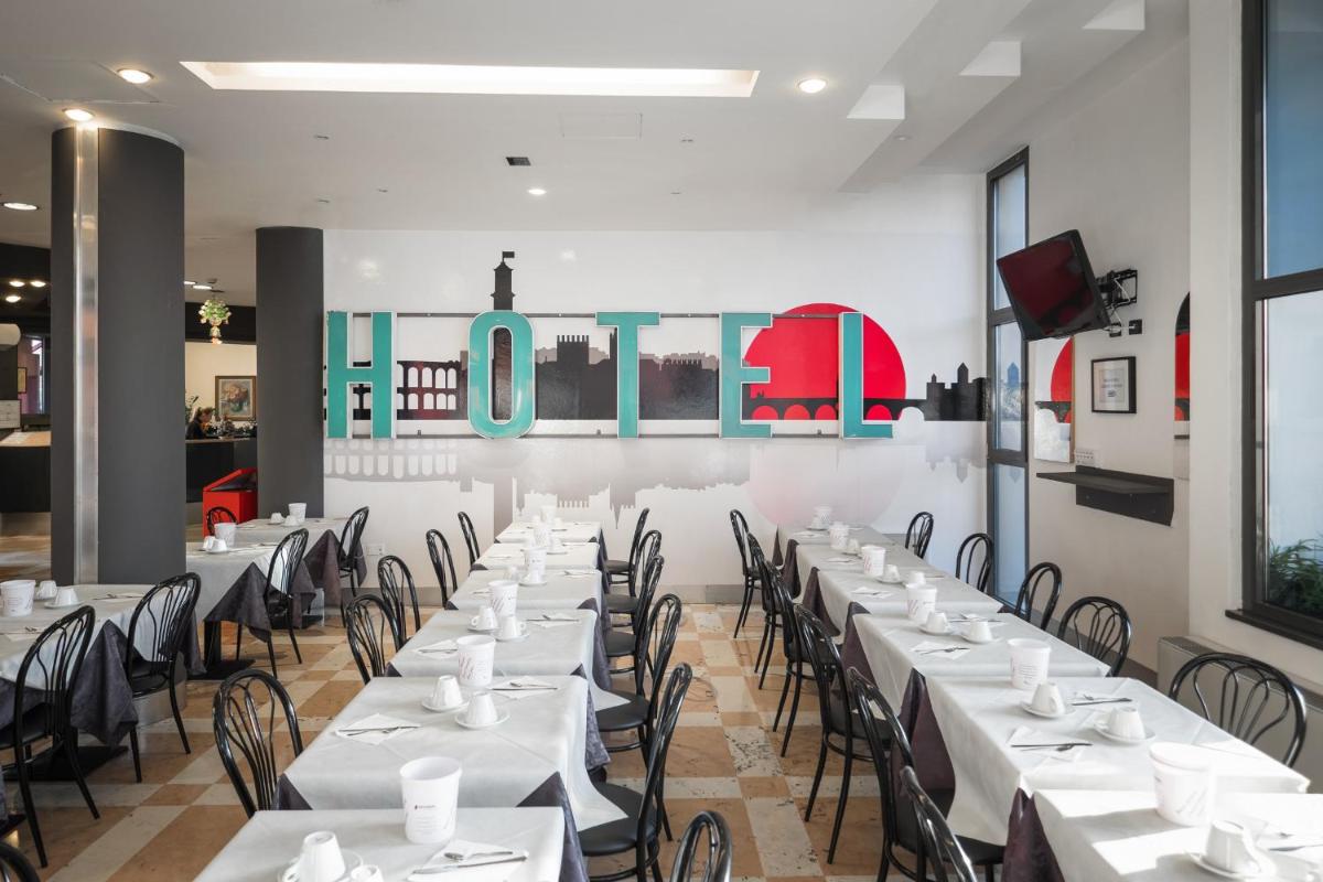 Hotel Martini - Housity