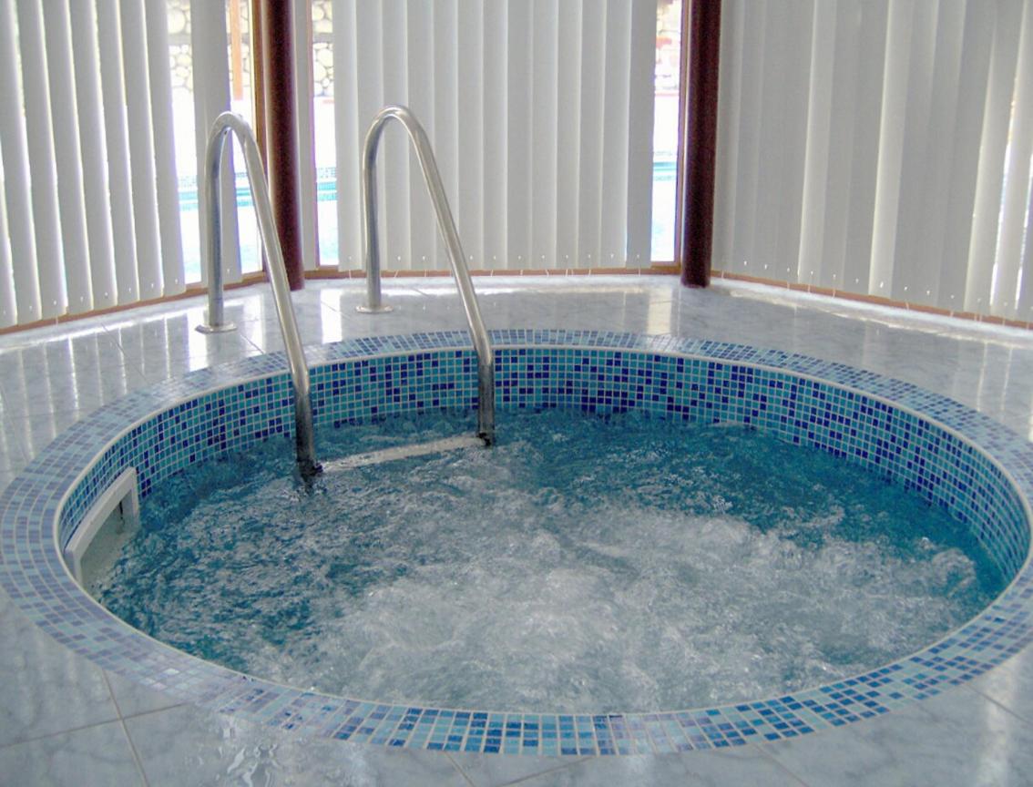 Elegant Hotel - Housity