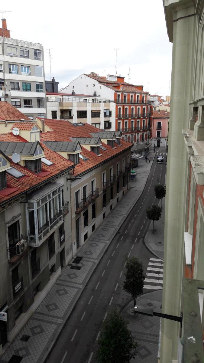 EMILIA -Claudio Moyano - Housity