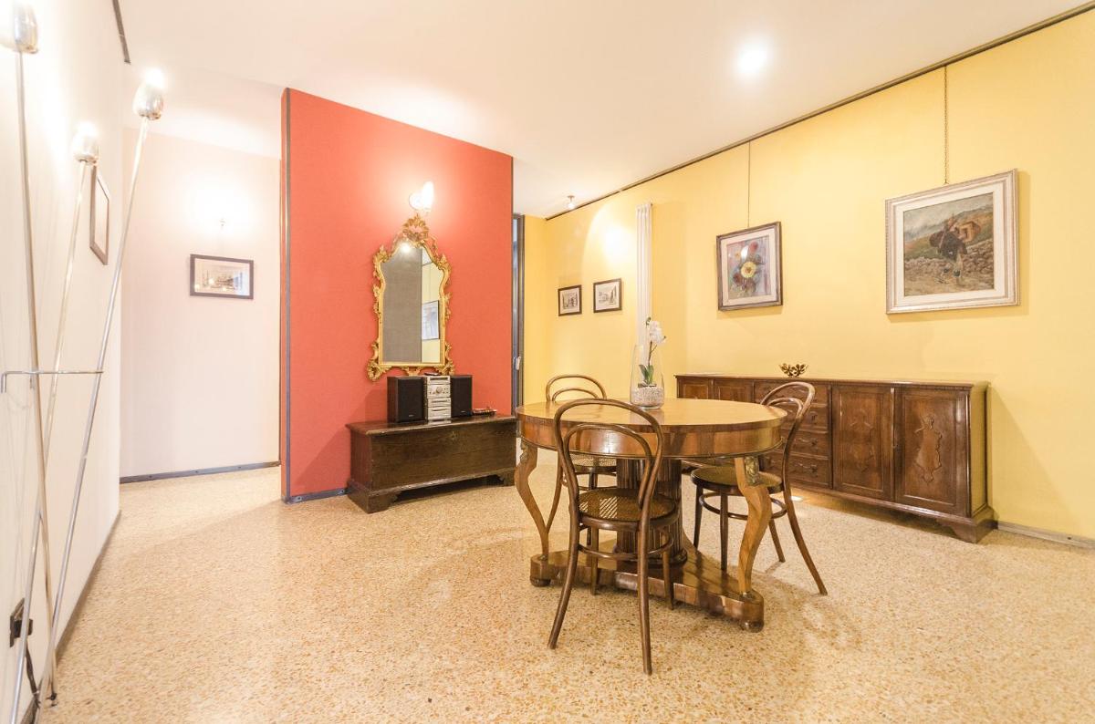 Piazza Maggiore Suite - Housity