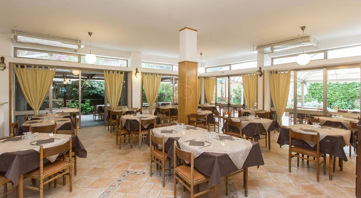 Hotel Anna - Housity
