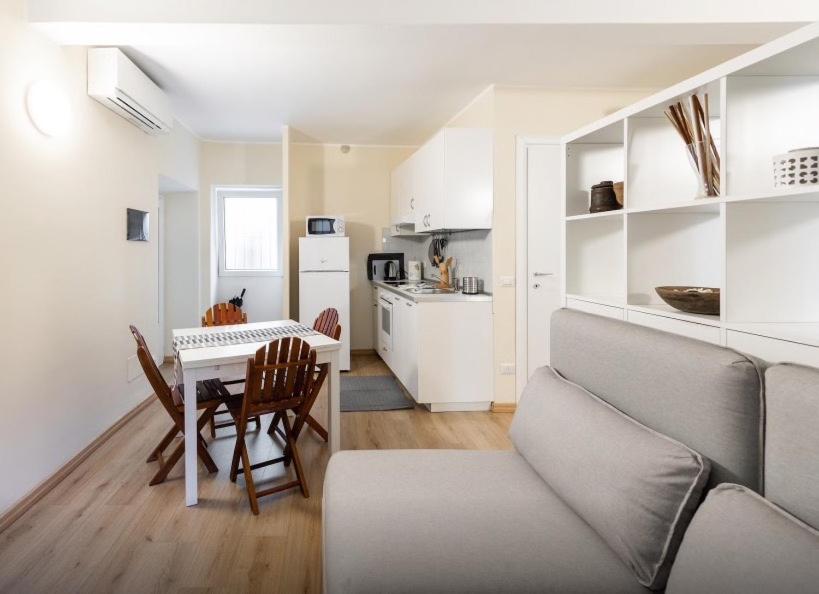 Quiet and charming apartment in the centre with air conditioned - Housity