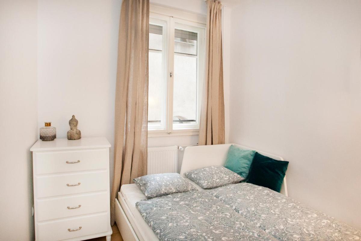 CHRISTINE-2 BEDROOMS APARTMENT IN THE DOWNTOWN - Housity