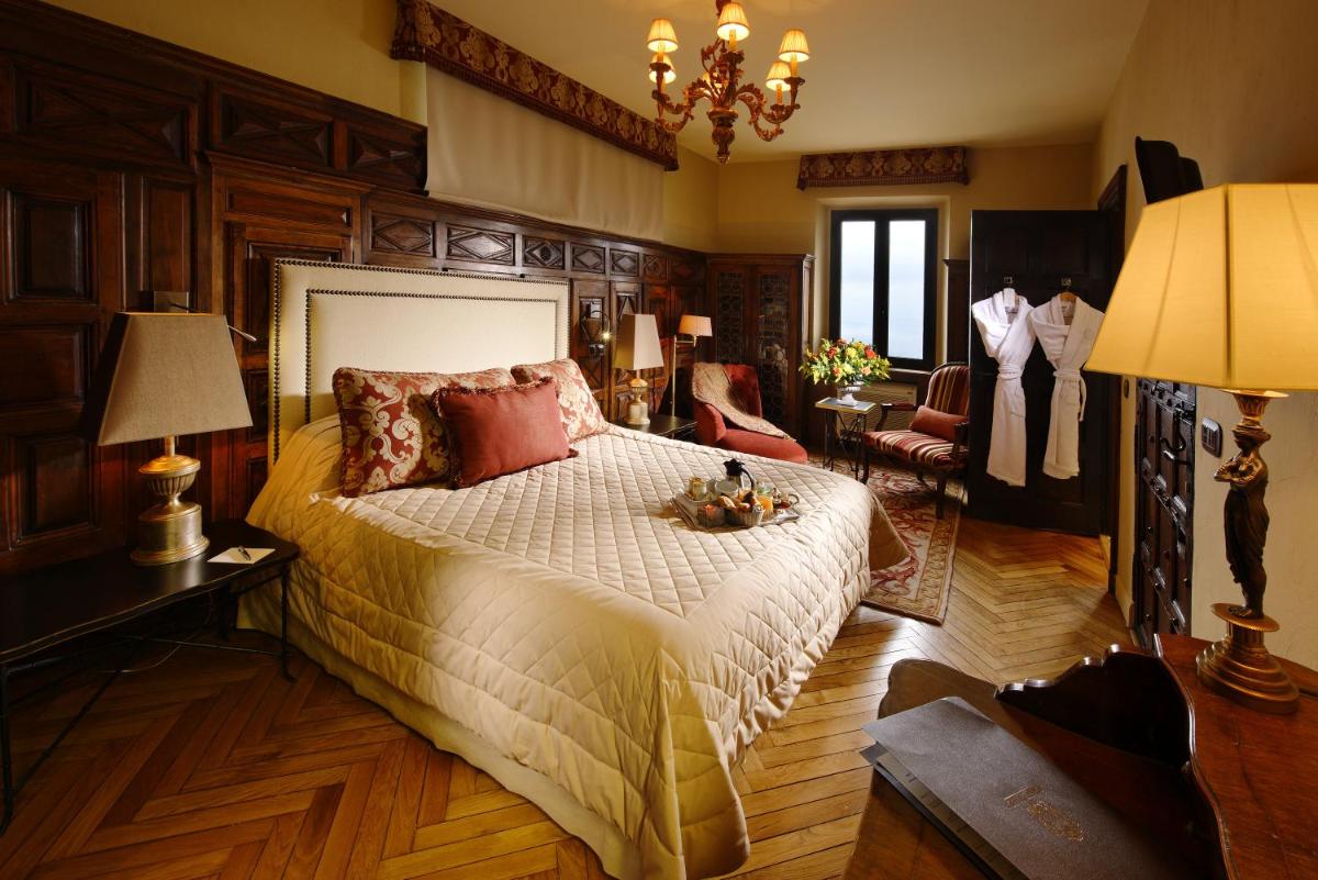 Un ou plusieurs lits dans un hébergement de l'établissement Chateau Eza