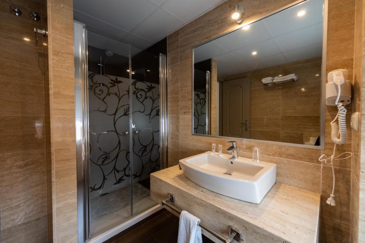 Hotel Casablanca - Housity