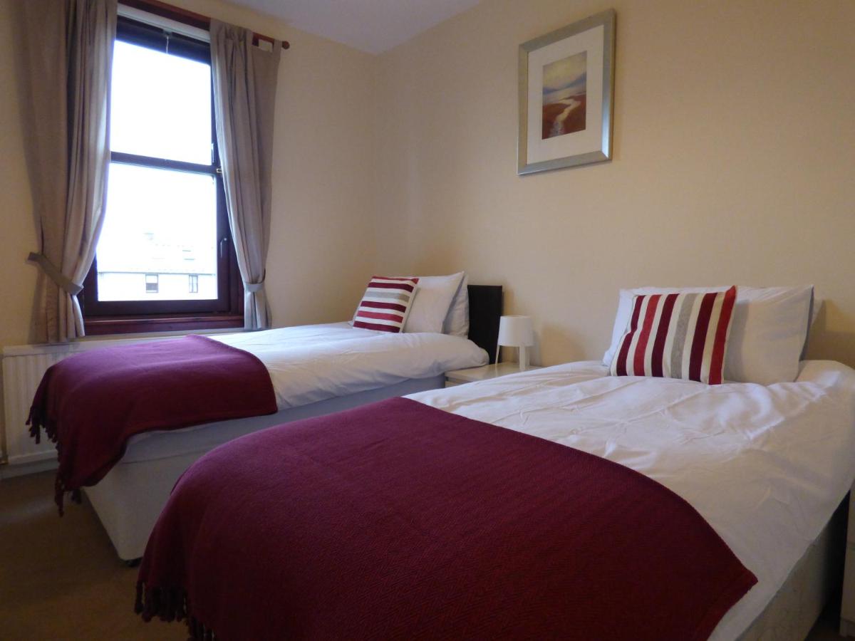 Beechwood Park - Sleeps 4 easy access to Edinburgh - Housity