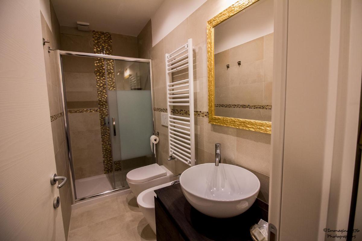 Golden Suite - Housity