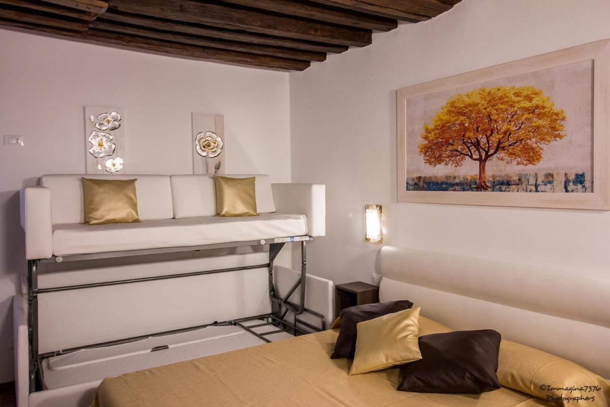 Golden Suite - Housity