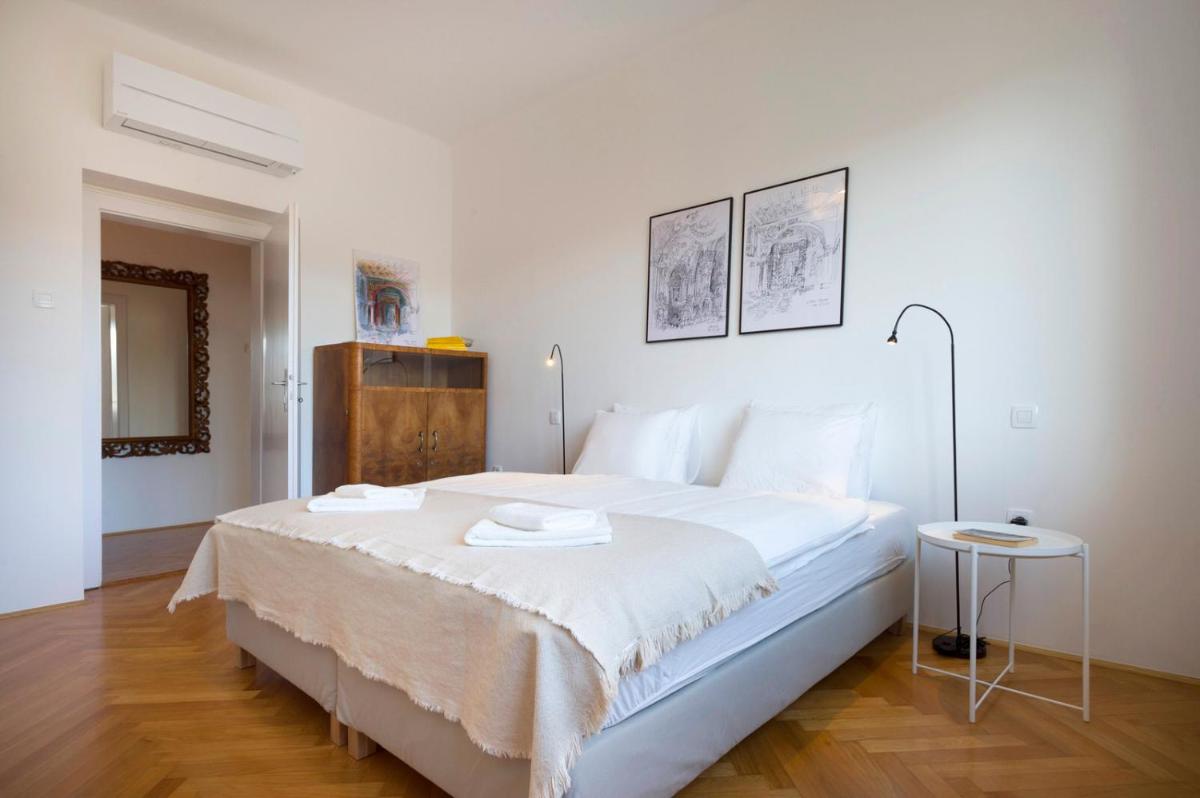 Levstikova Two-Bedroom Apartment - Housity