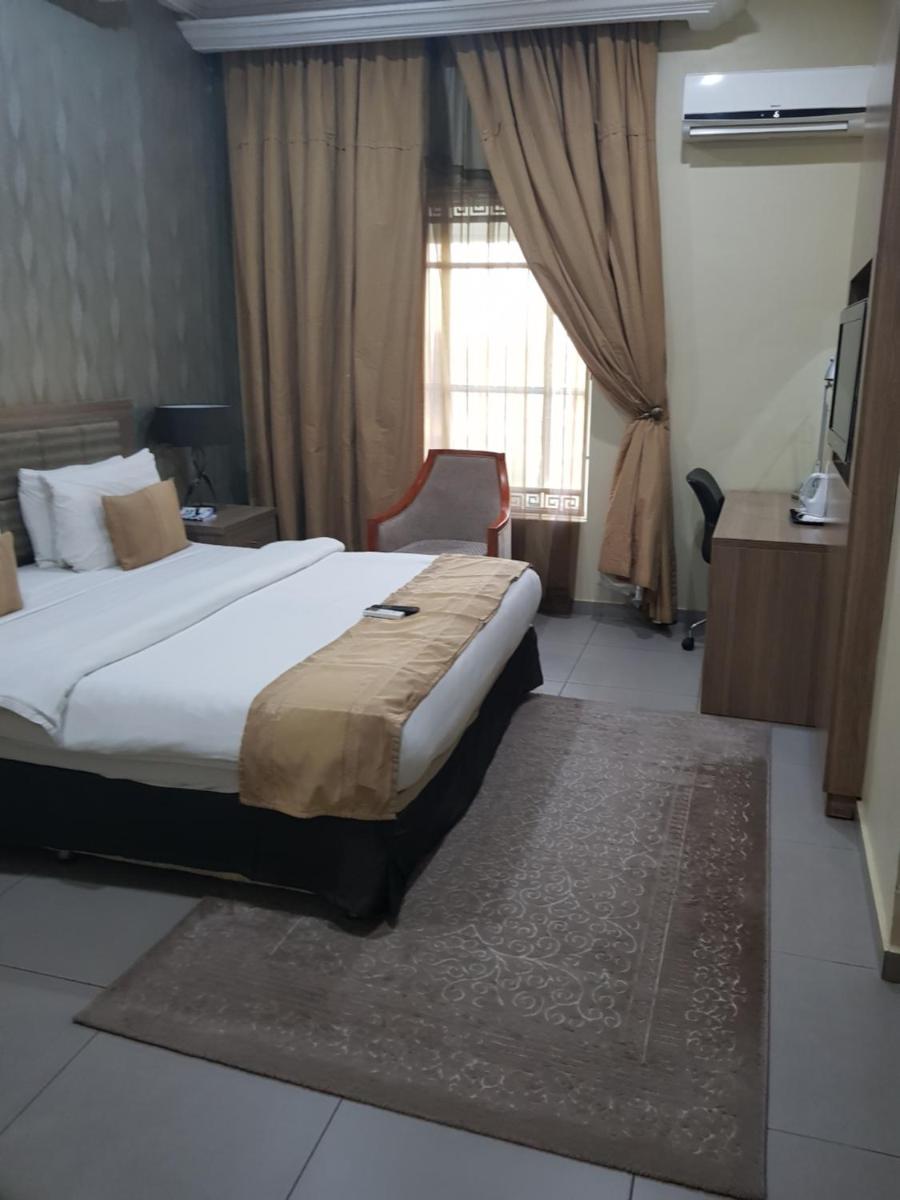 Heritage Continental Hotel - Housity