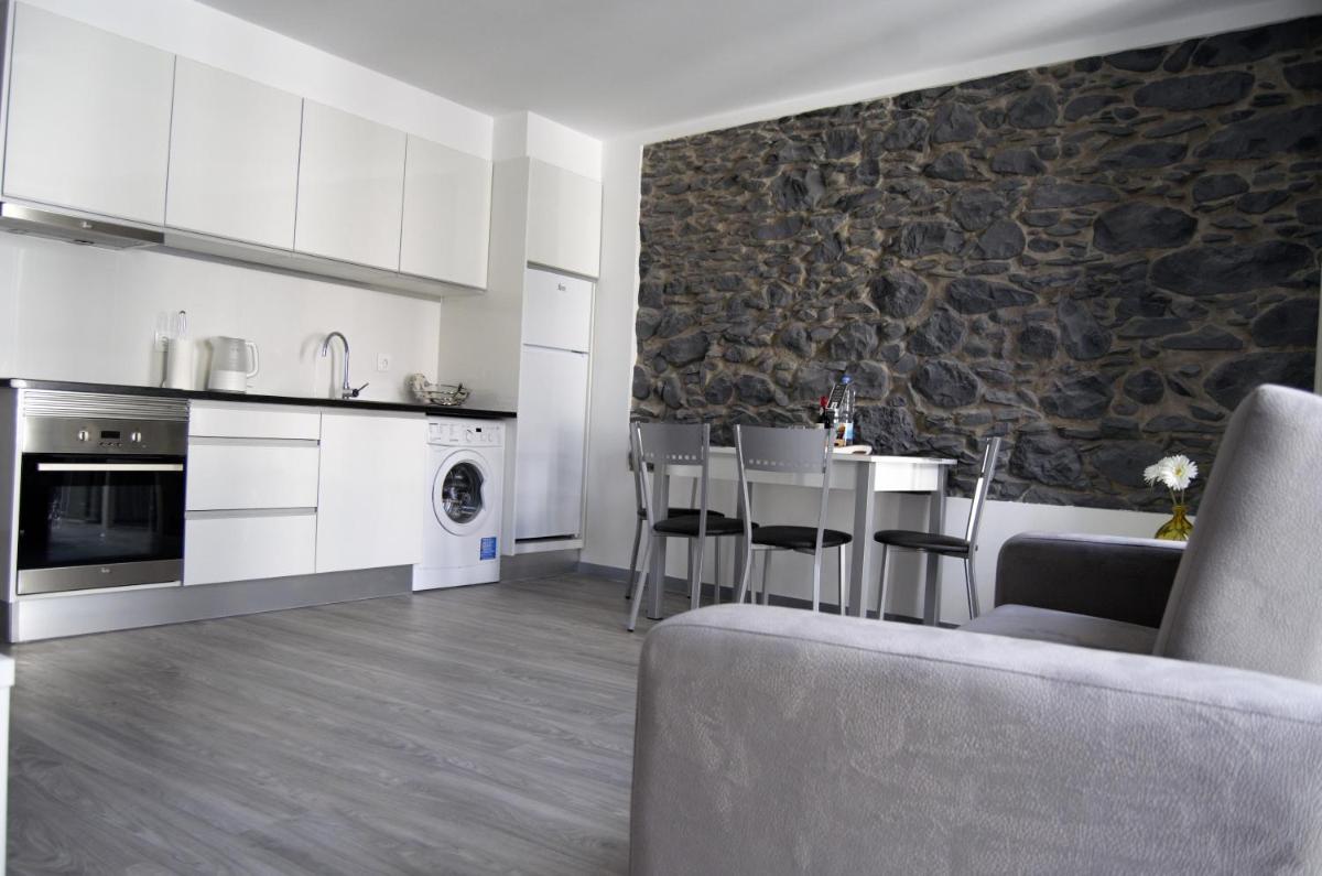 Apartamentos Funchal by Petit Hotels - Housity