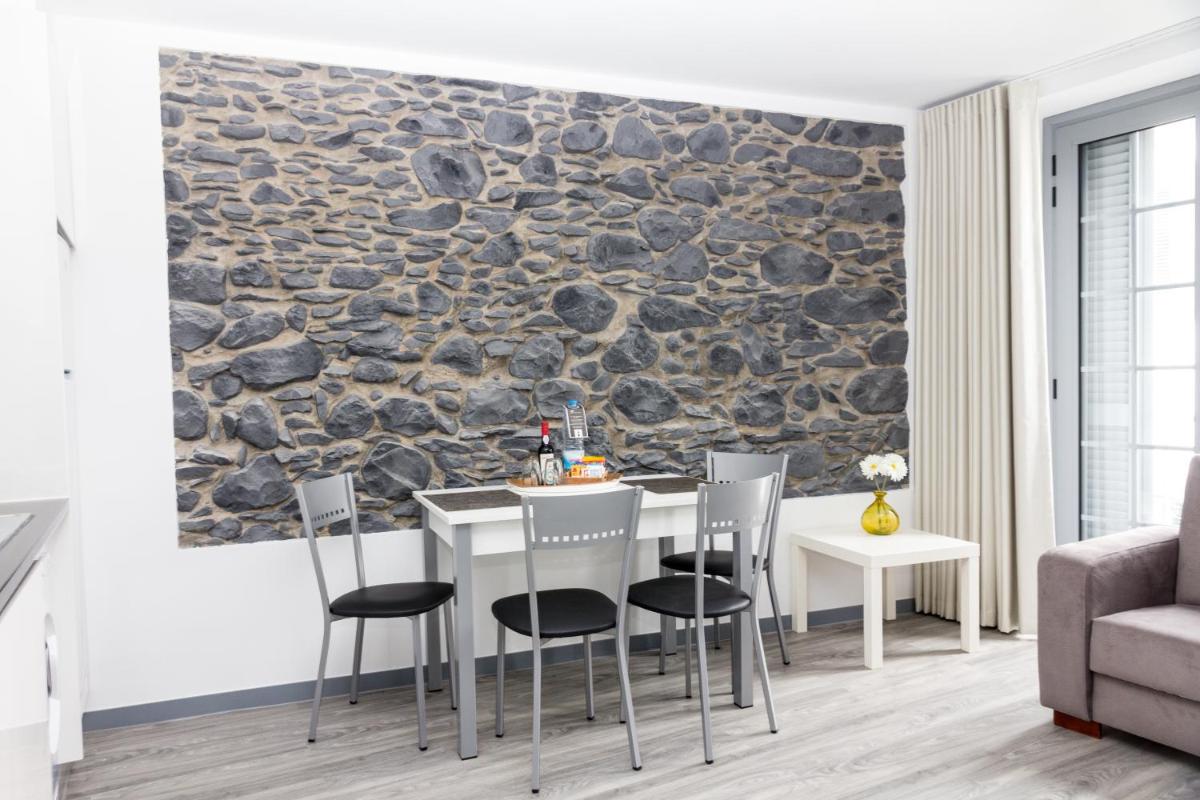 Apartamentos Funchal by Petit Hotels - Housity
