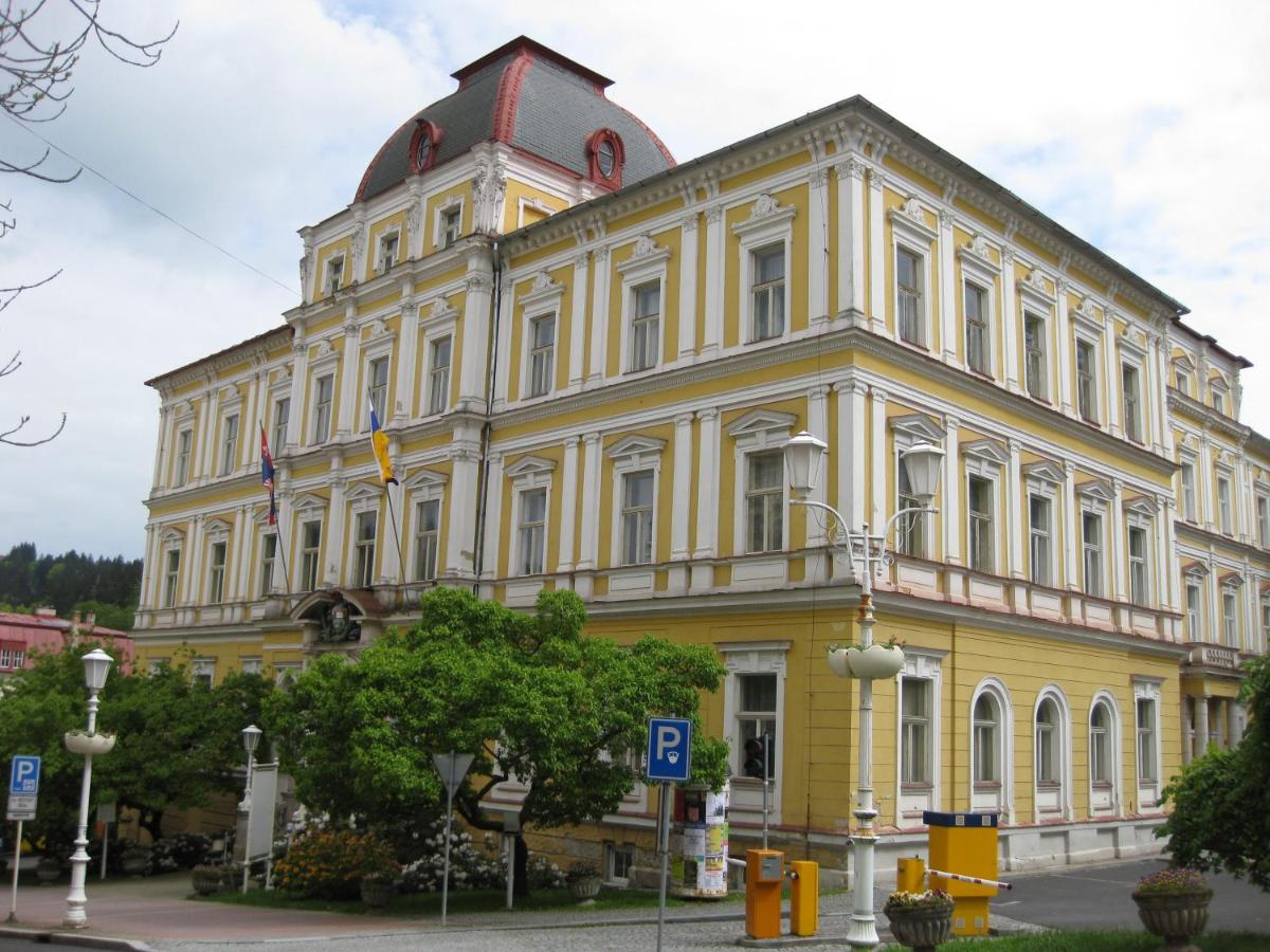 ML Suites na Ruská - Housity