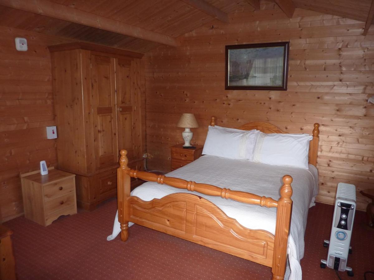 RolandsCroft Guest House - Housity