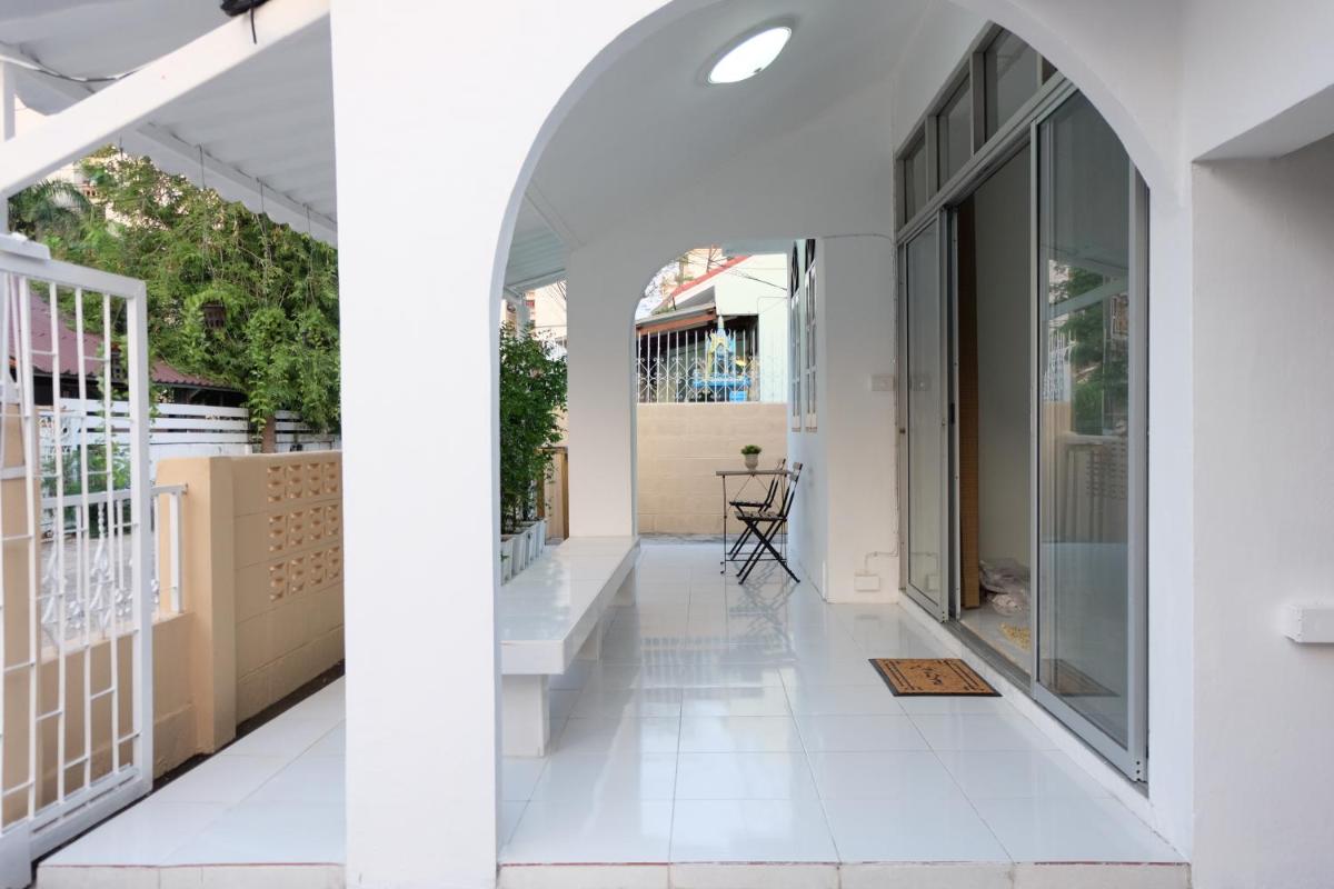 Chatuchak Art & Nature House ( 3-6 pers.) - Housity