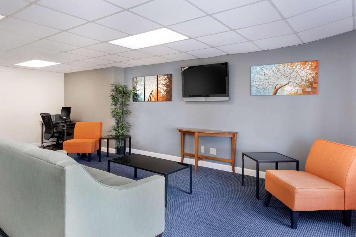 Quality Inn & Suites Lafayette I-65 - Housity