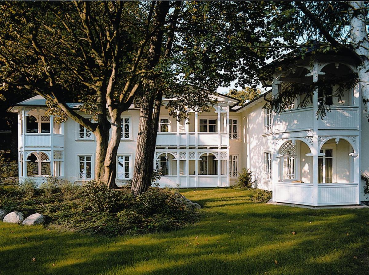 Ein Garten an der Unterkunft ROEWERS Privathotel & Spa