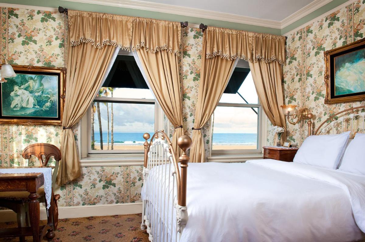 Doryman's Oceanfront Inn - Housity